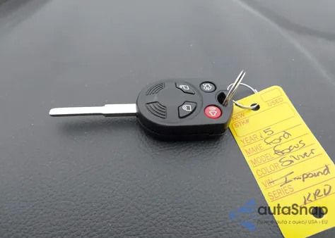 2015 Ford Focus Se z USA, uszkodzony, nr VIN 1FADP3K26FL216994